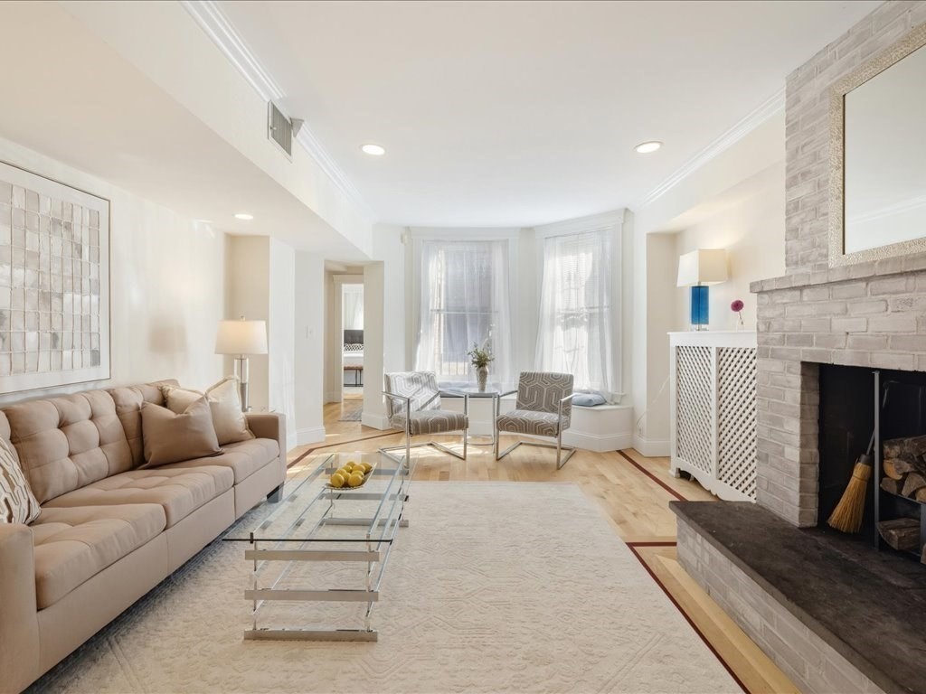 298 Marlborough 1
