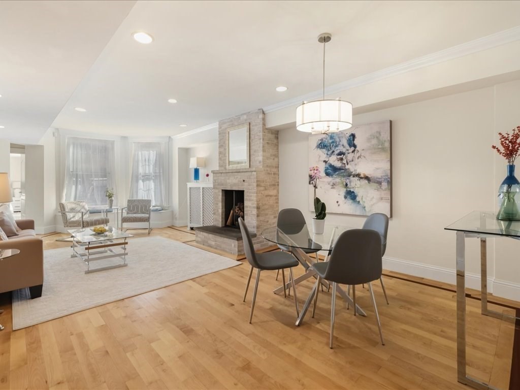 298 Marlborough 1