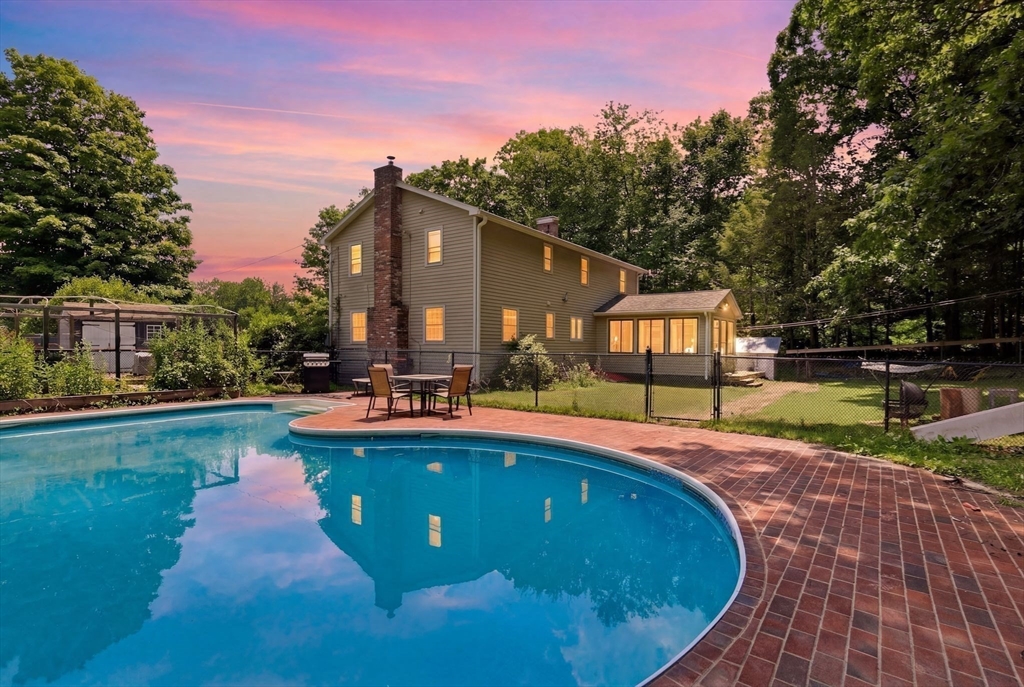 75 Blandford Rd
