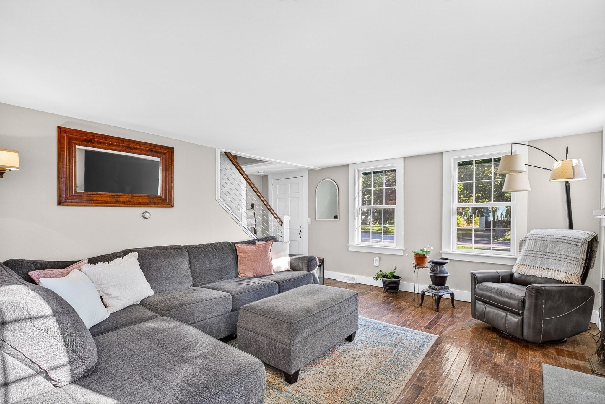 128 Bayridge Ln