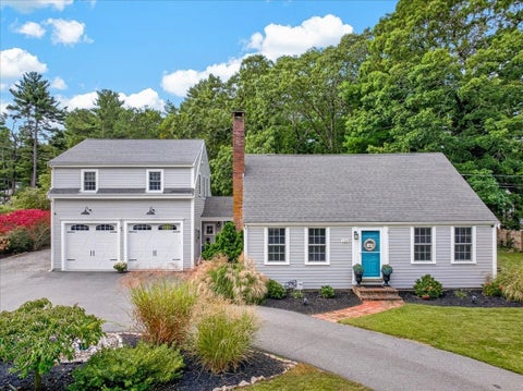 Photo of 128 Bayridge Ln, Duxbury, MA 02332 (MLS # 73591730)