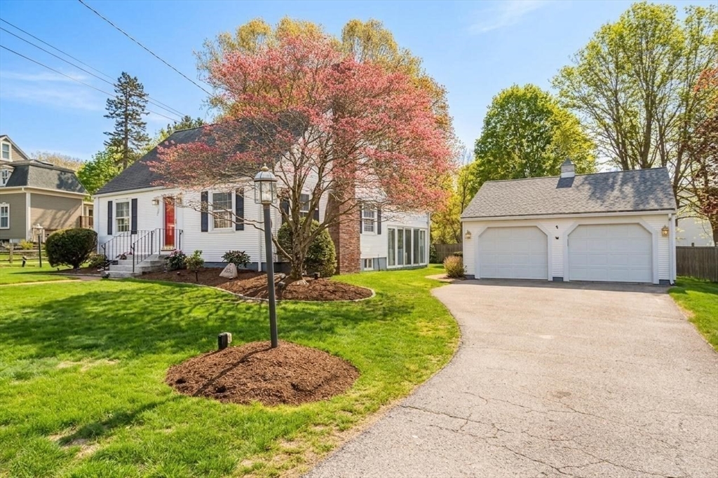250 Bacon St