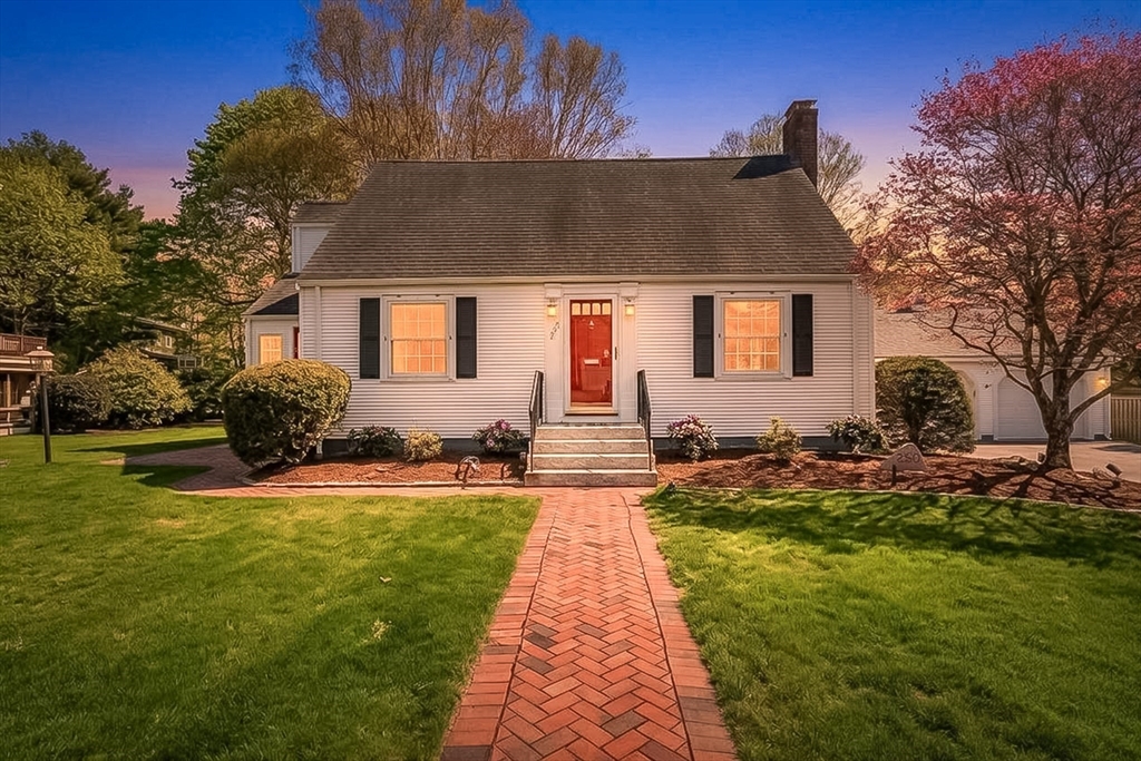 250 Bacon St