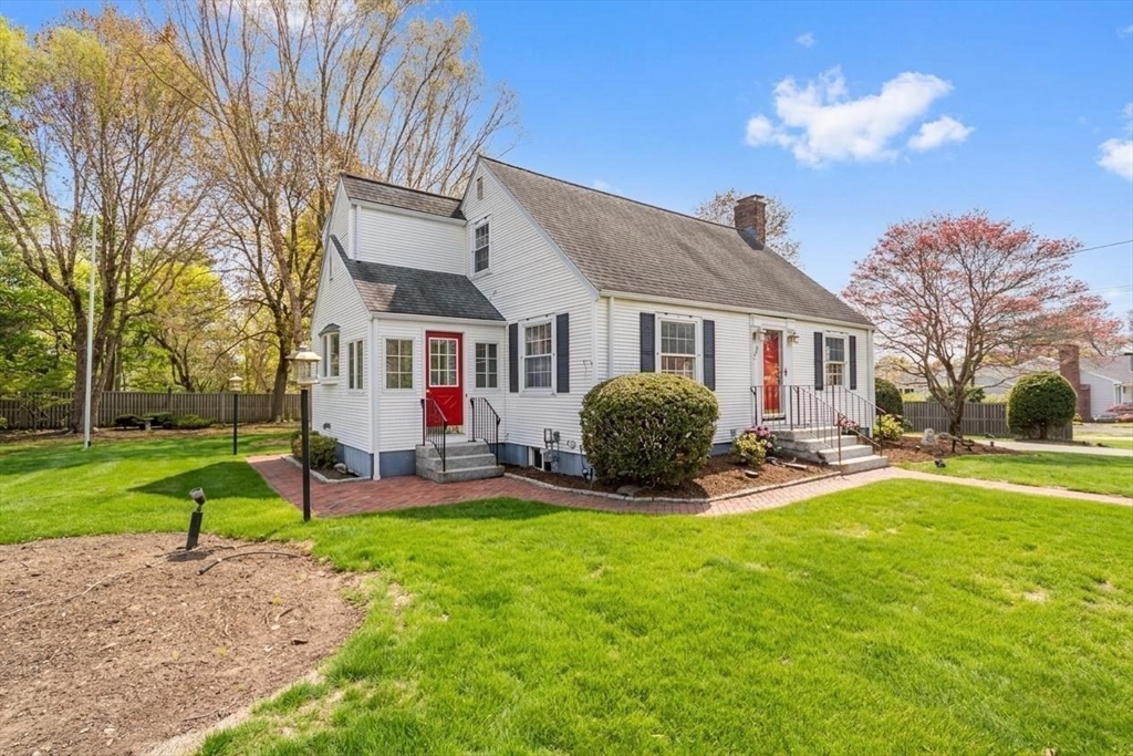 250 Bacon St