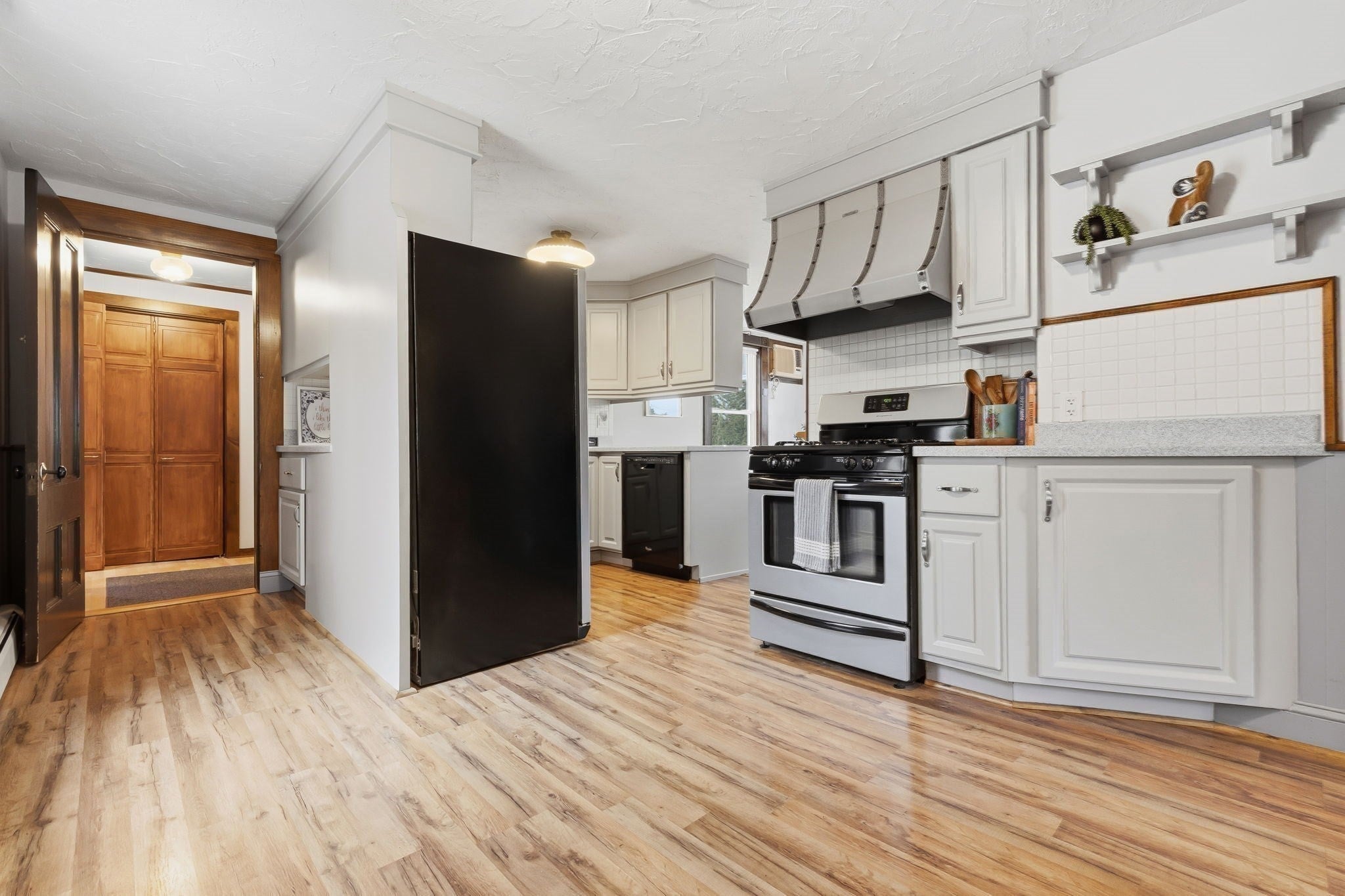 4 Longfellow St, Beverly, MA Photo #13