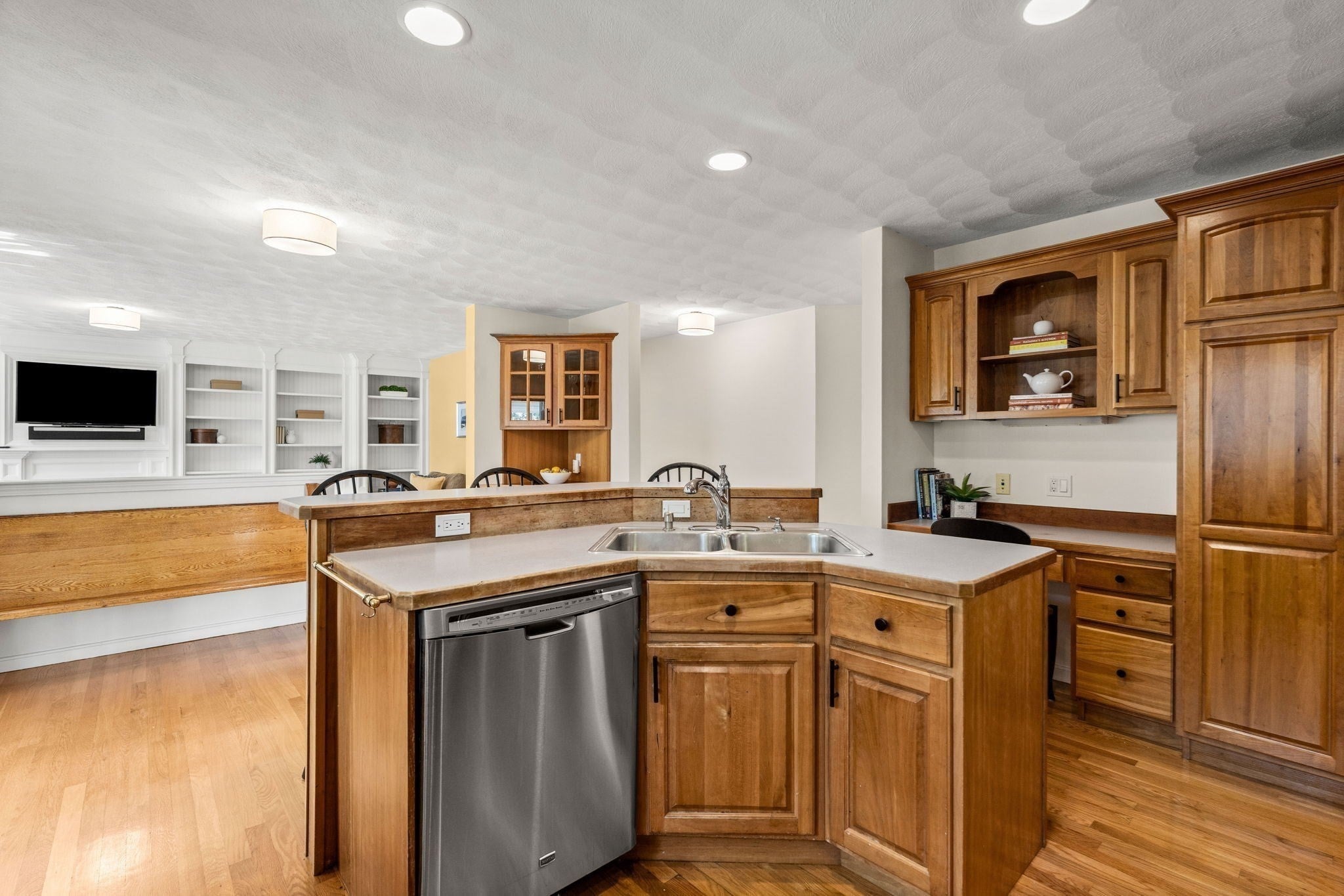 8 Jack Rabbit Ln, Westford, MA Photo #8