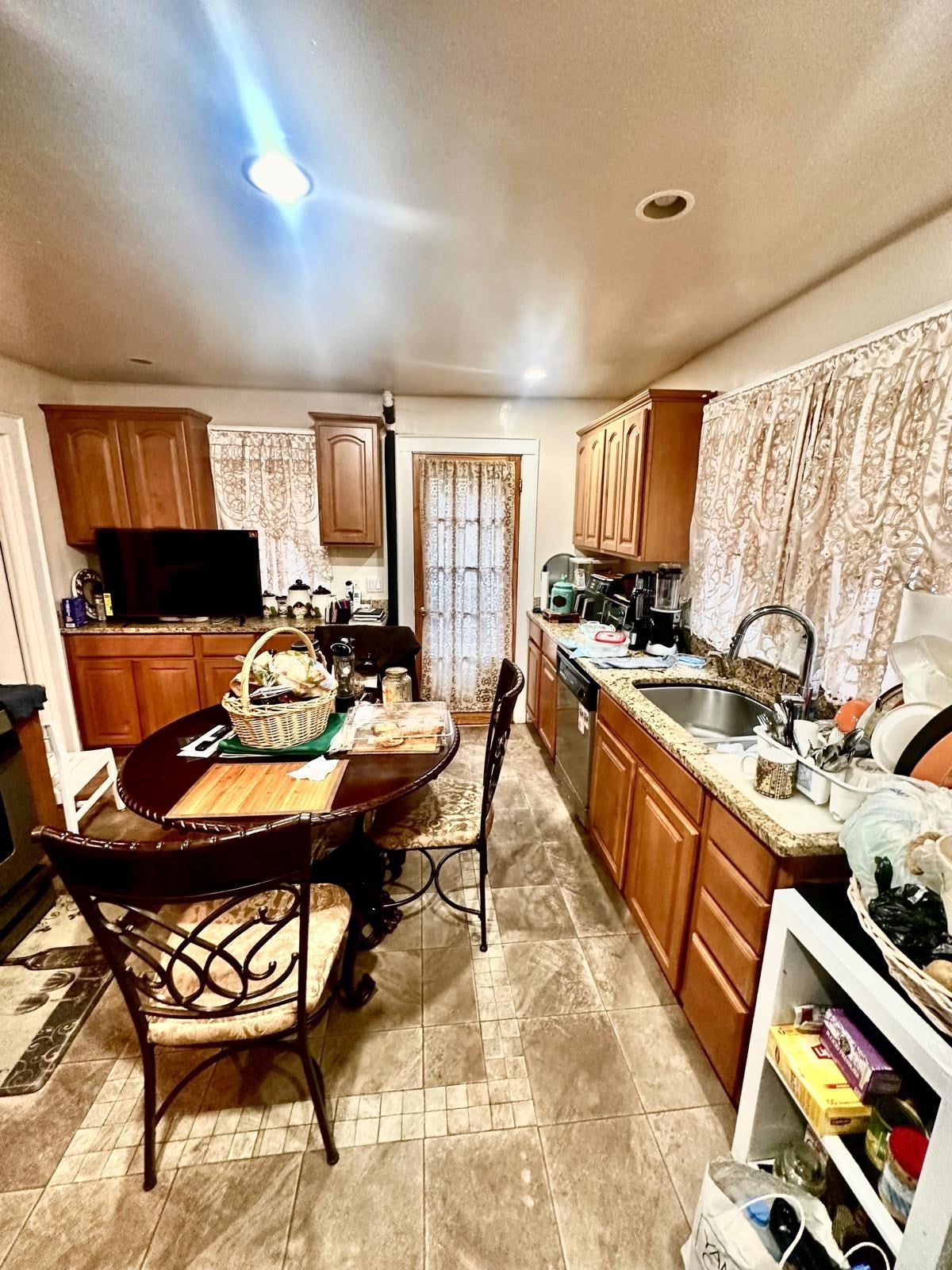 7 Parkway Cres