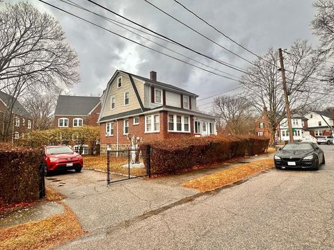 7 Parkway Cres Milton MA 02186