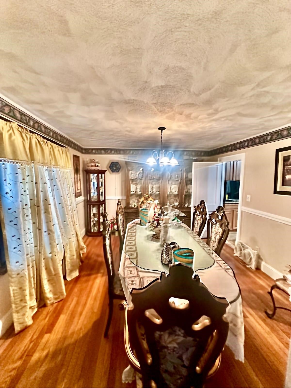 7 Parkway Cres