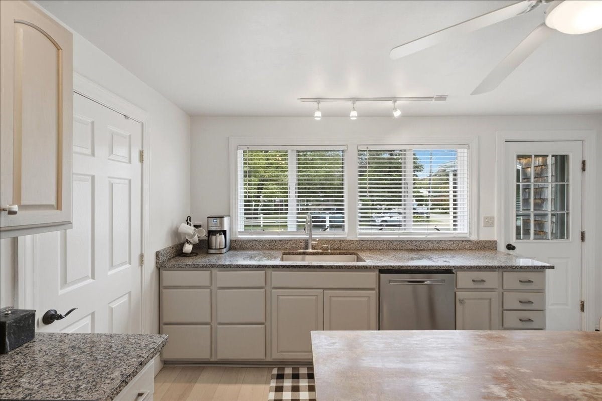33 Edgar Rd, Scituate, MA Photo #9