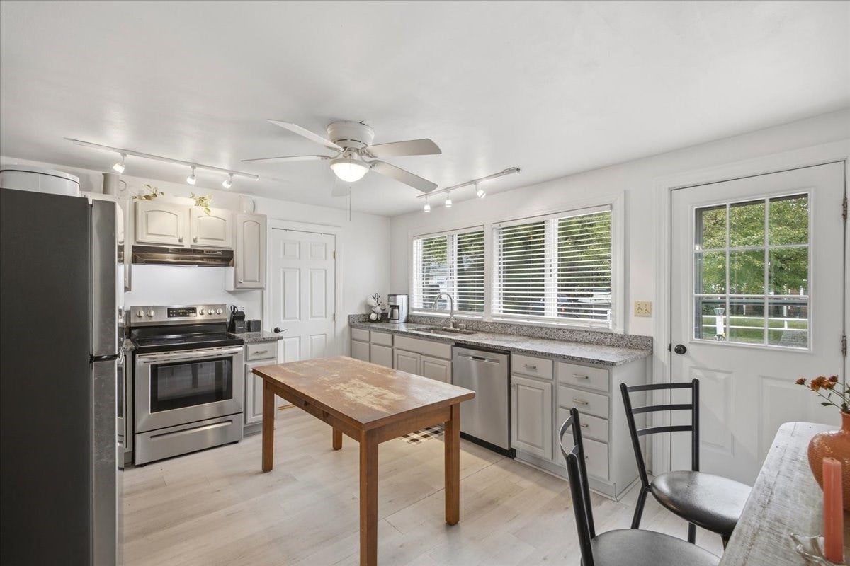 33 Edgar Rd, Scituate, MA Photo #7