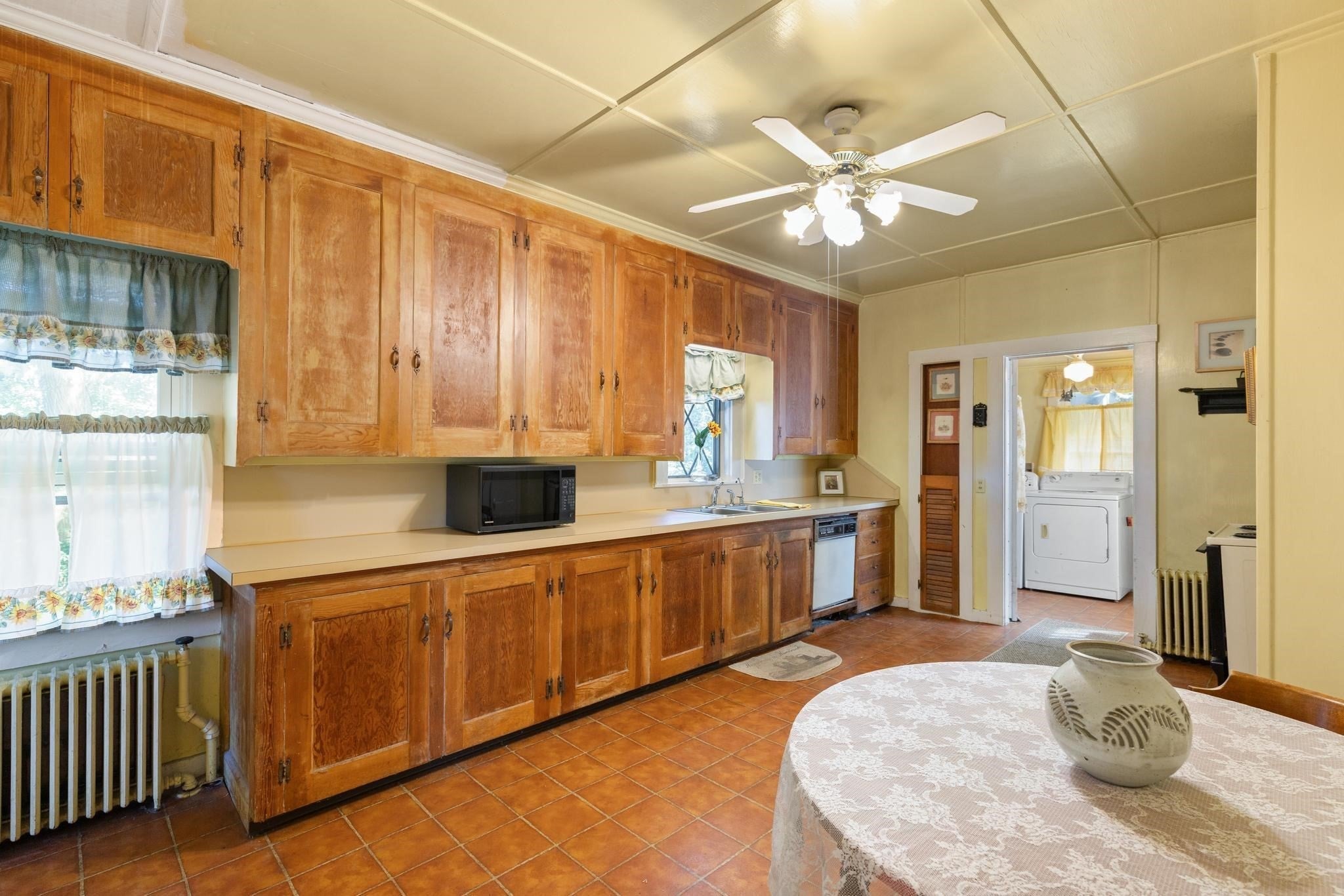 51 Underwood Ln, Middletown, RI, 51 Underwood Ln, Middletown, RI Photo #5