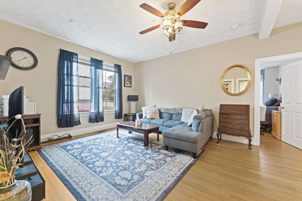 8 Common St 1