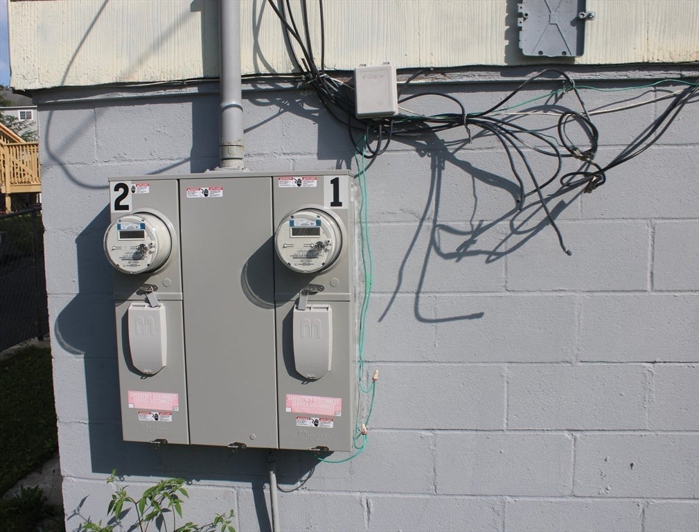 10 Hollywood St, Worcester, MA Photo #28