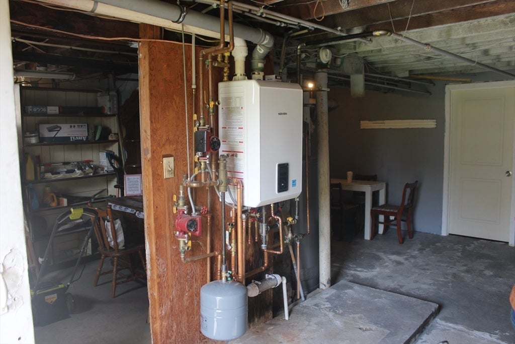 10 Hollywood St, Worcester, MA Photo #23