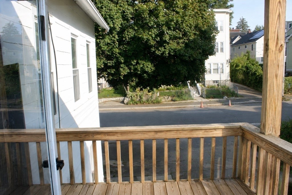 10 Hollywood St, Worcester, MA Photo #18