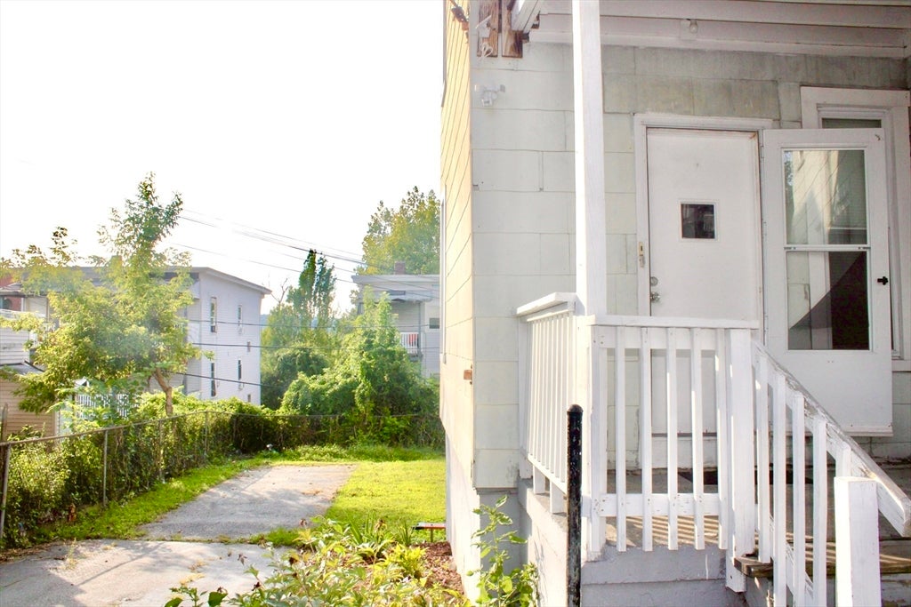 10 Hollywood St, Worcester, MA Photo #3
