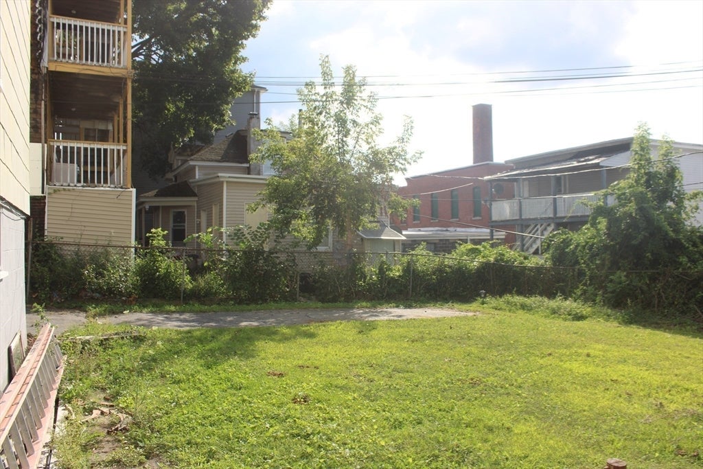 10 Hollywood St, Worcester, MA Photo #26