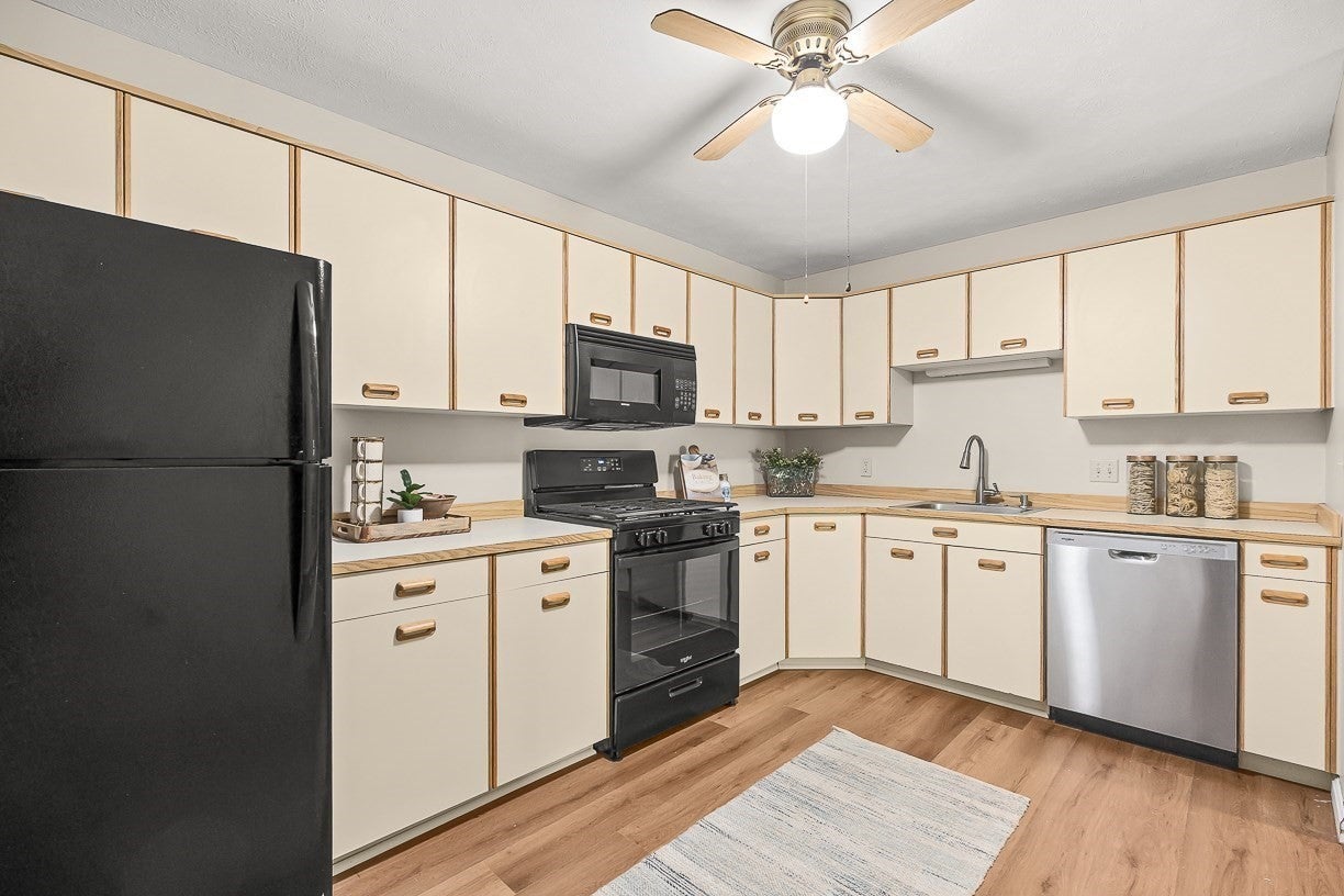 59 Mill St #302, Dracut, MA, 59 Mill St #302, Dracut, MA Photo #4