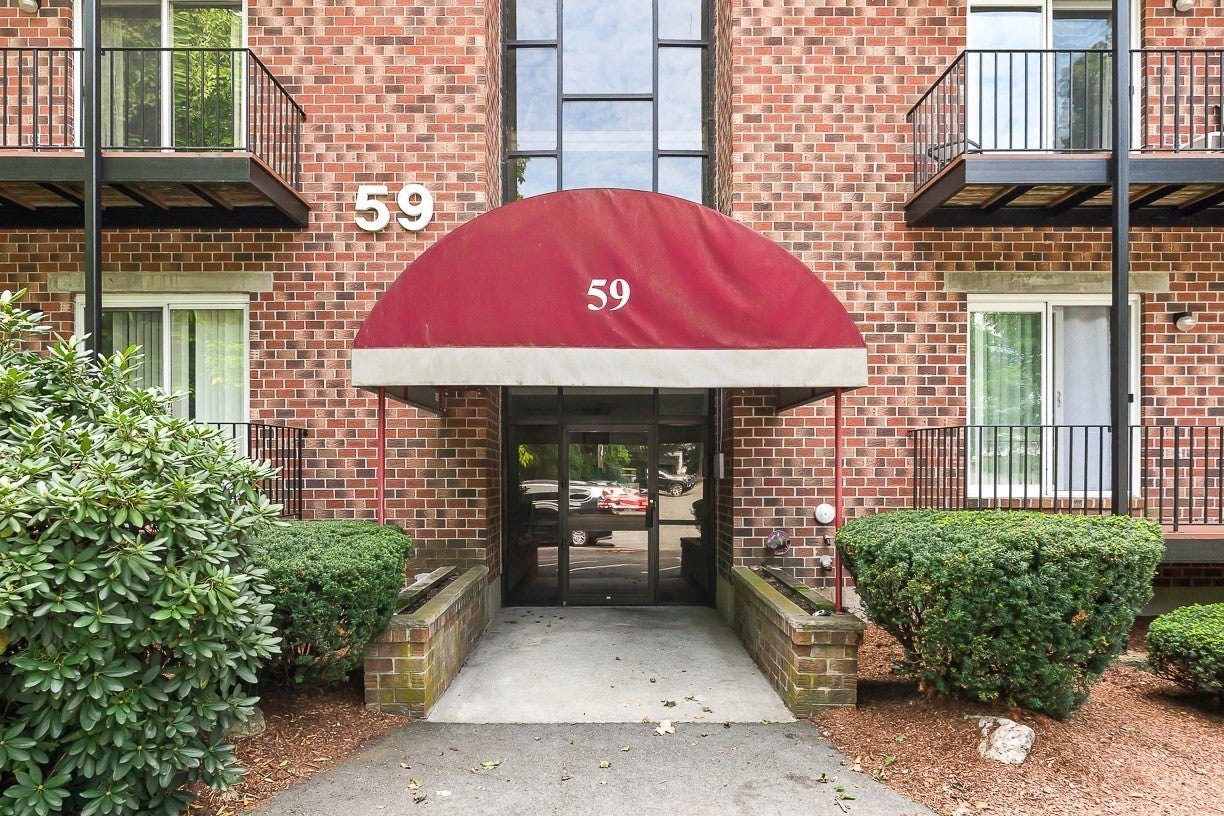 Photo of 59 Mill St, Dracut, MA