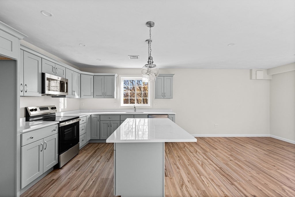 393 Court St #5, Plymouth, MA, 393 Court St #5, Plymouth, MA Photo #4