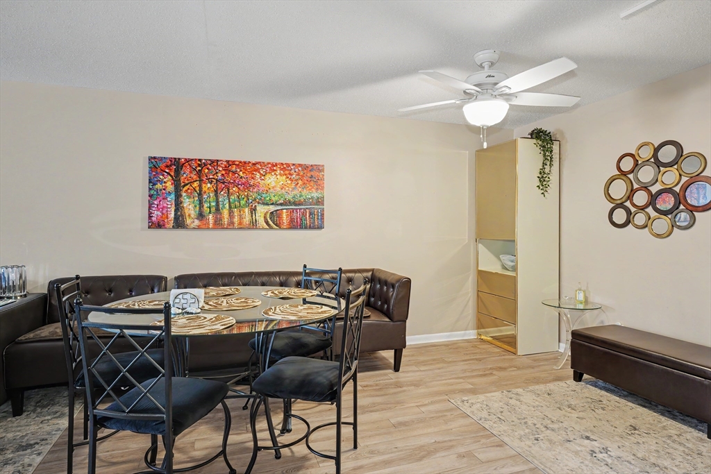 200 Manning St 23C