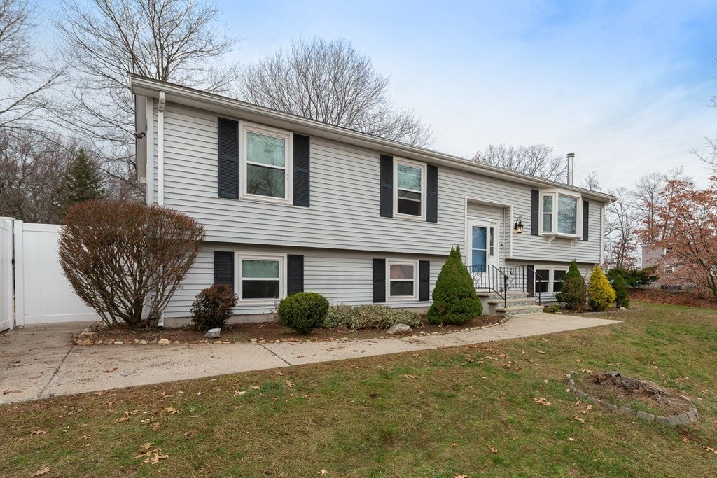 1 E Dexter Ave, Woburn, MA Photo #25
