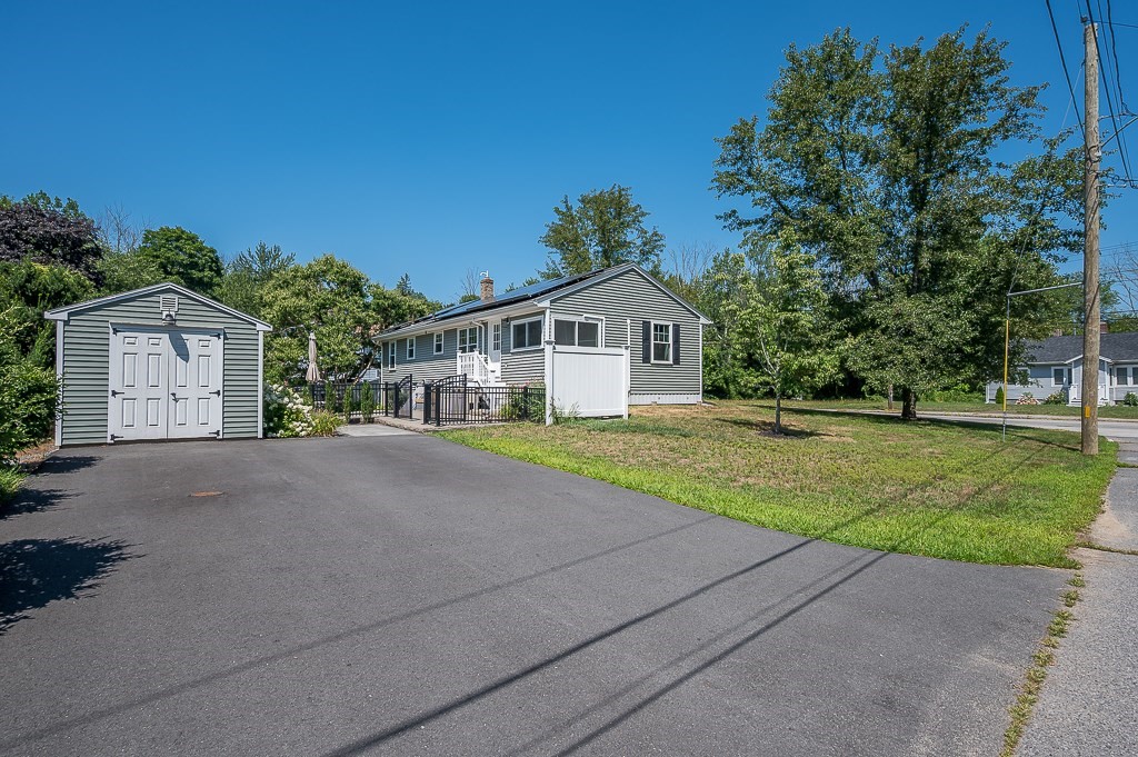 725 Pleasant St.