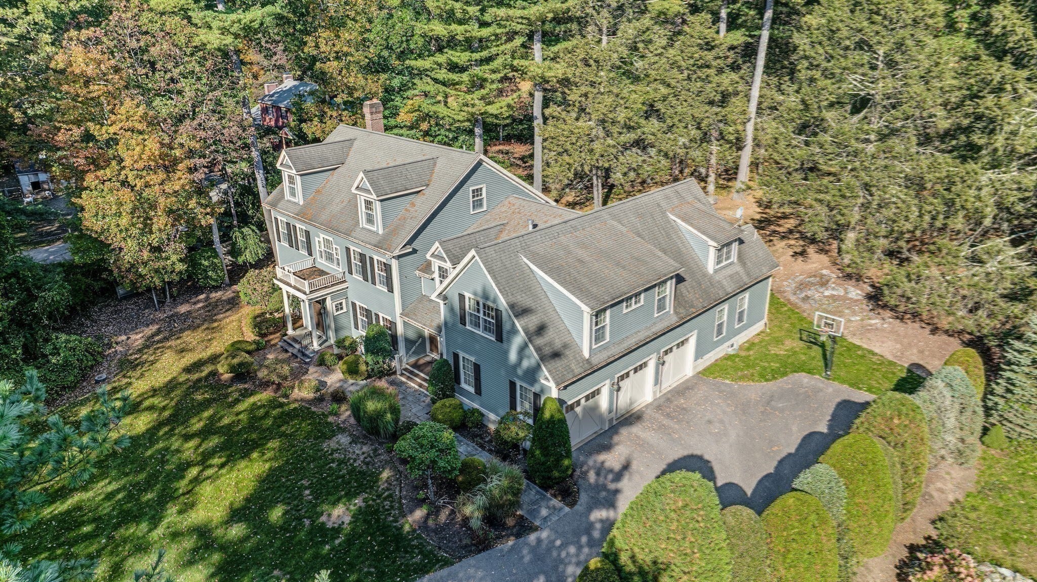 933 South St