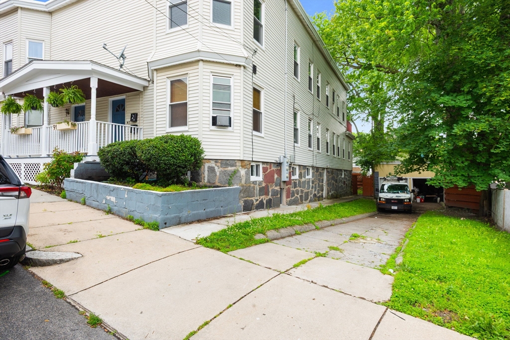 91-93 Maxwell St 91-2
