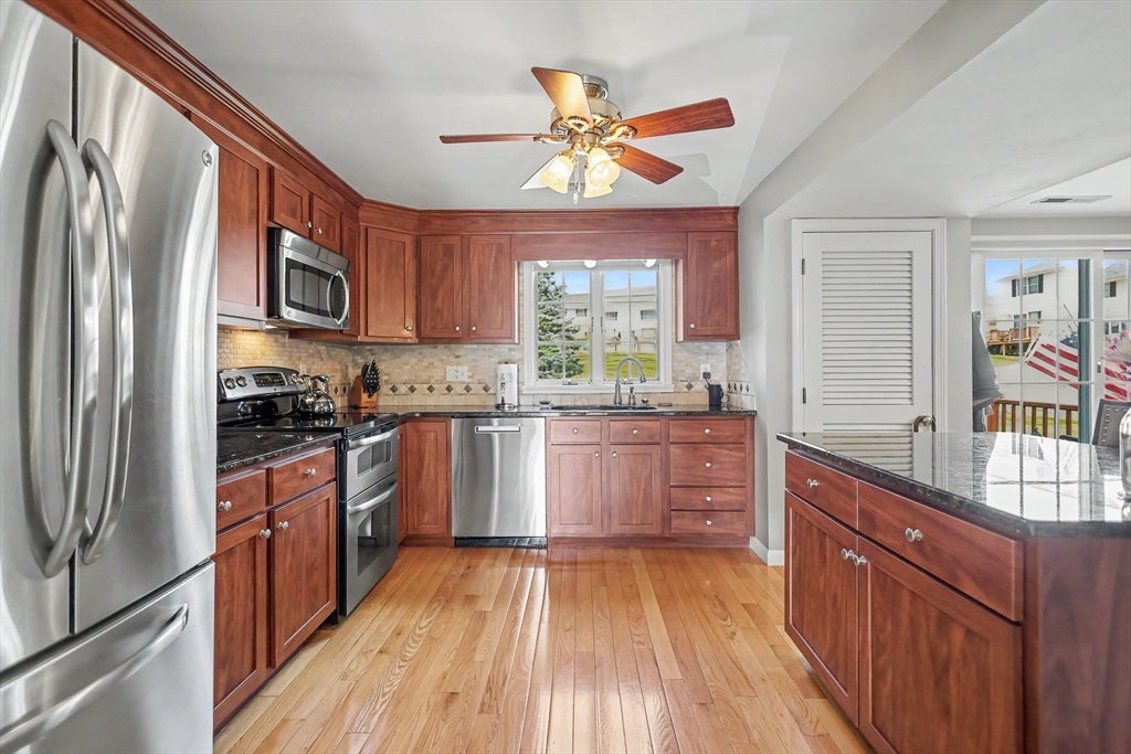 12 Christopher Drive 36