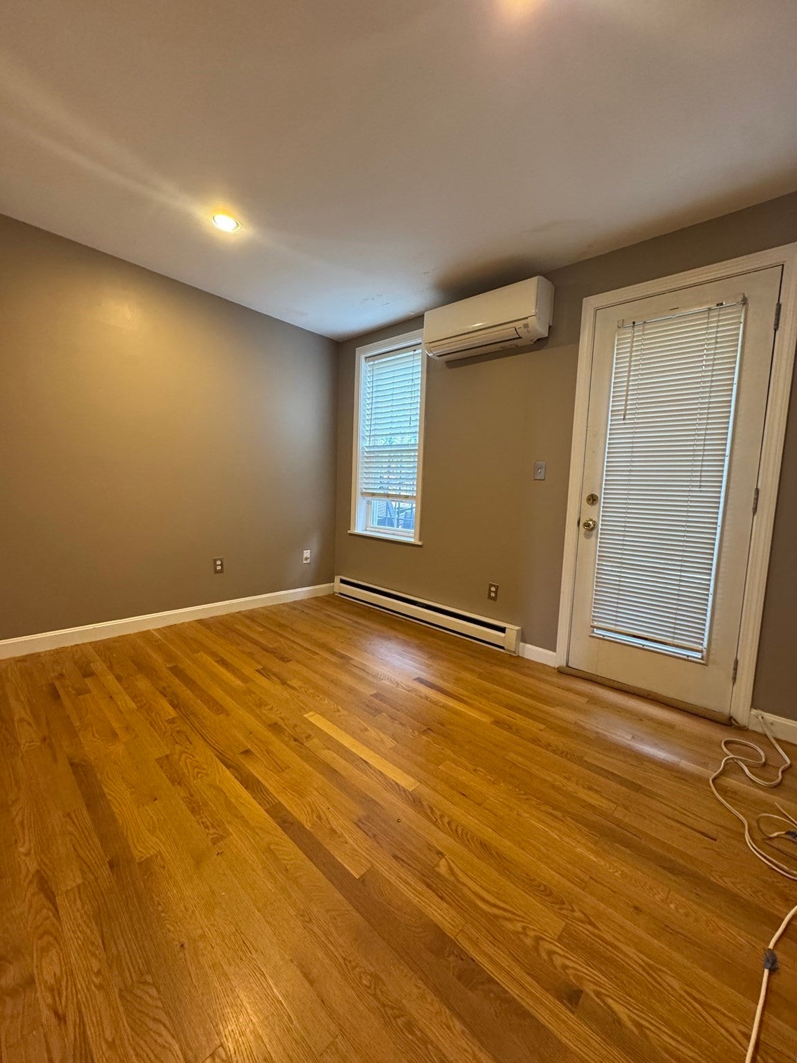 Photo 5 Photo 5