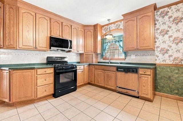109 Bucknam St, Everett, MA Photo #21