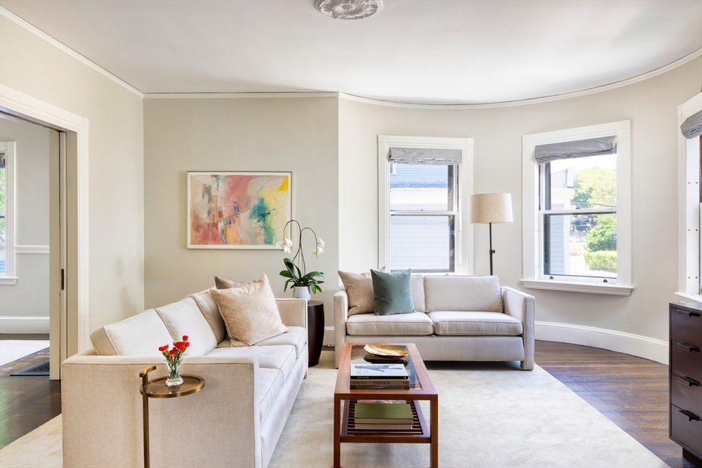 7 Dana Street
