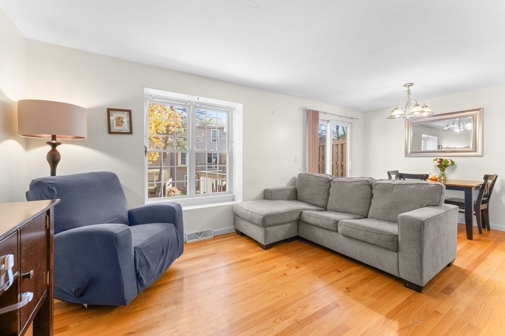 112 Ridgefield Circle B