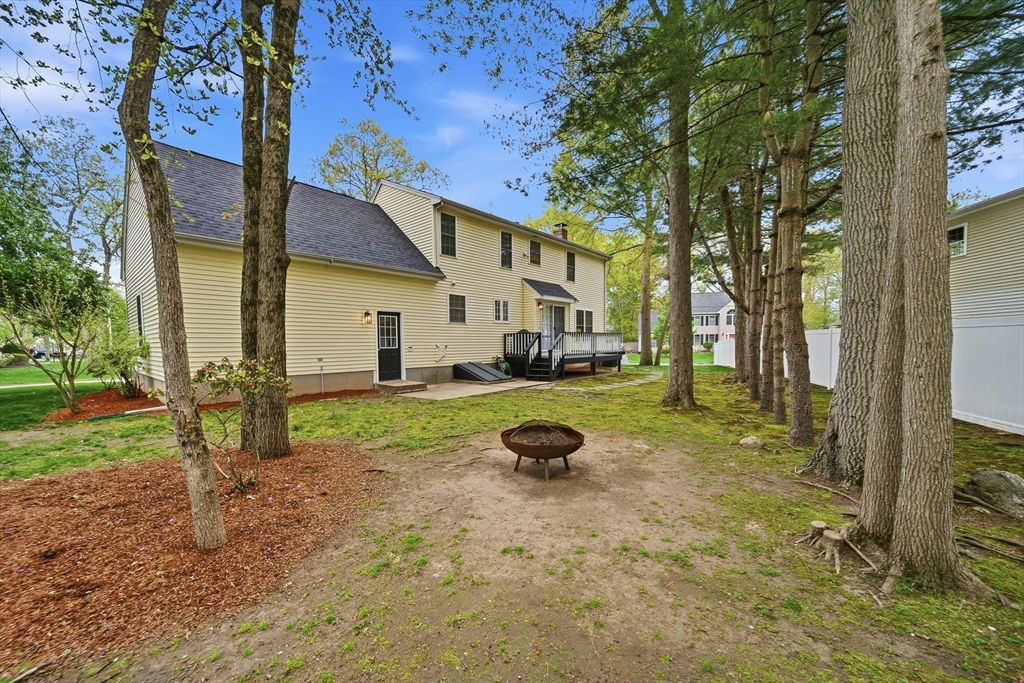 35 Buena Vista Dr, Attleboro, MA Photo #33