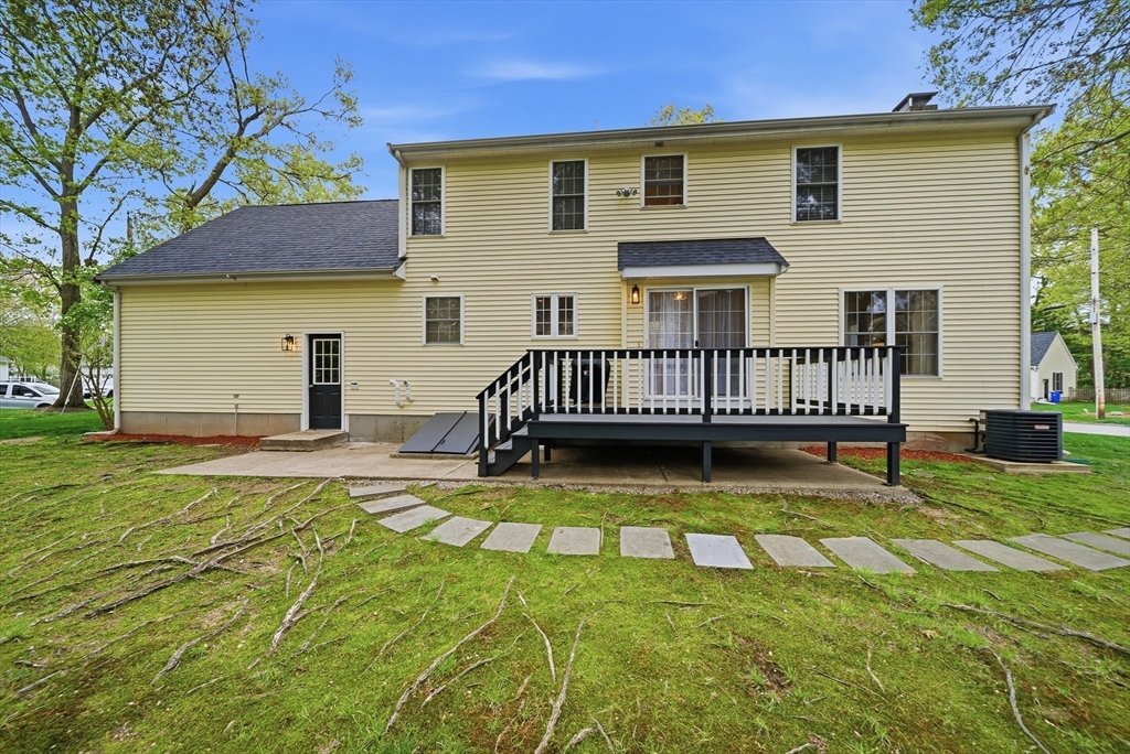 35 Buena Vista Dr, Attleboro, MA Photo #34
