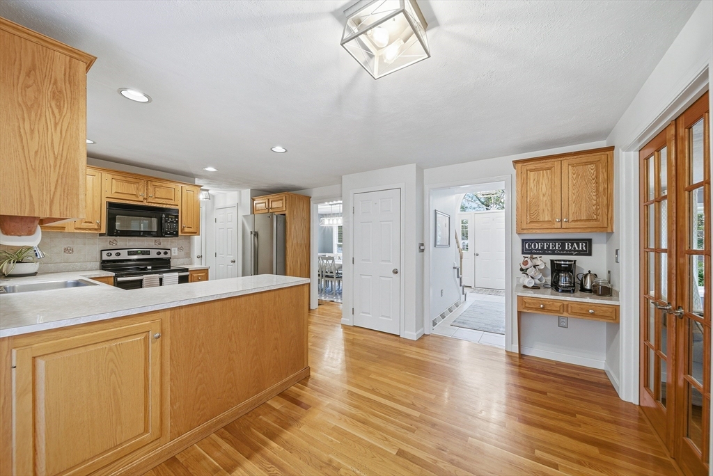 35 Buena Vista Dr, Attleboro, MA Photo #12