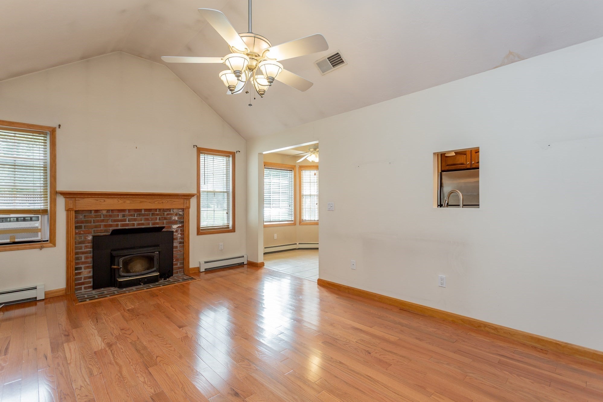 380 Spruce St, Bridgewater, MA, 380 Spruce St, Bridgewater, MA Photo #9