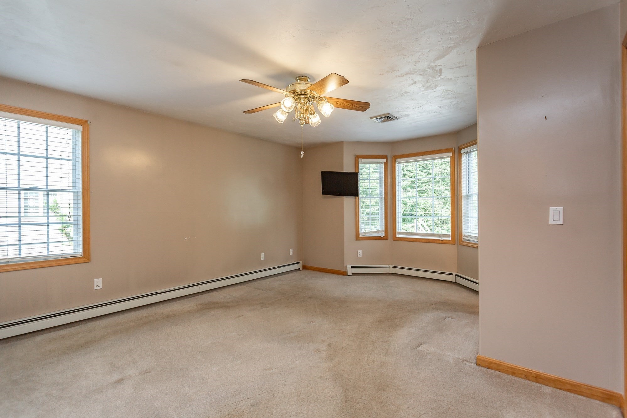 380 Spruce St, Bridgewater, MA, 380 Spruce St, Bridgewater, MA Photo #17