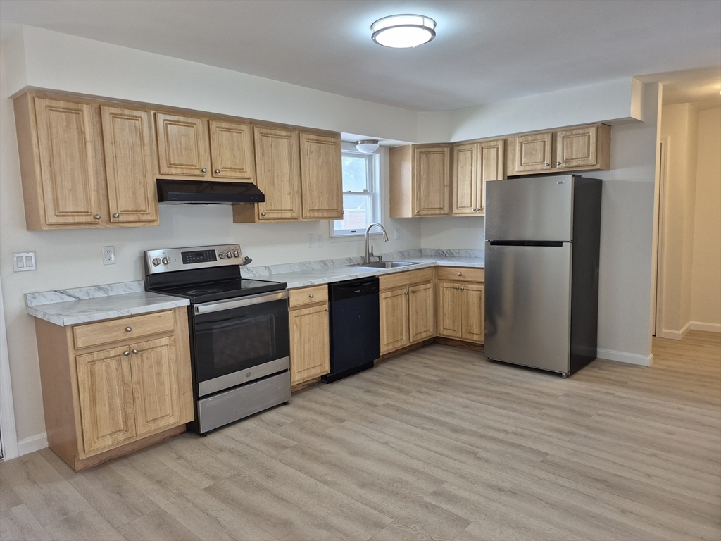 42 Peacevale Rd 1