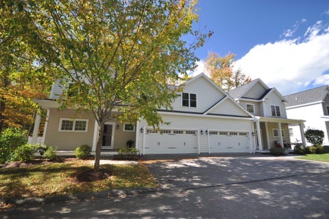Photo of 27 Stonebrook Court #27, Southborough, MA 01772 (MLS # 73588805)