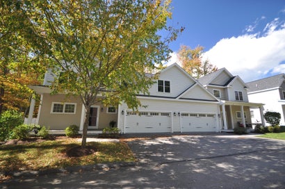 27 Stonebrook Court 27 Southborough MA 01772
