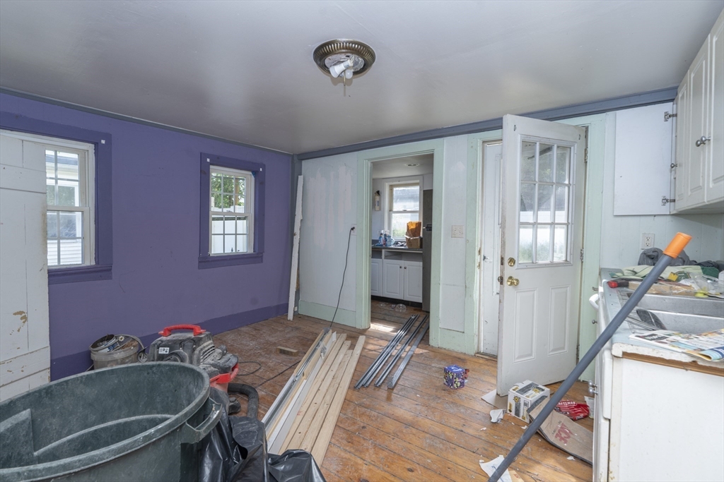 6 Spring St, Amesbury, MA Photo #16