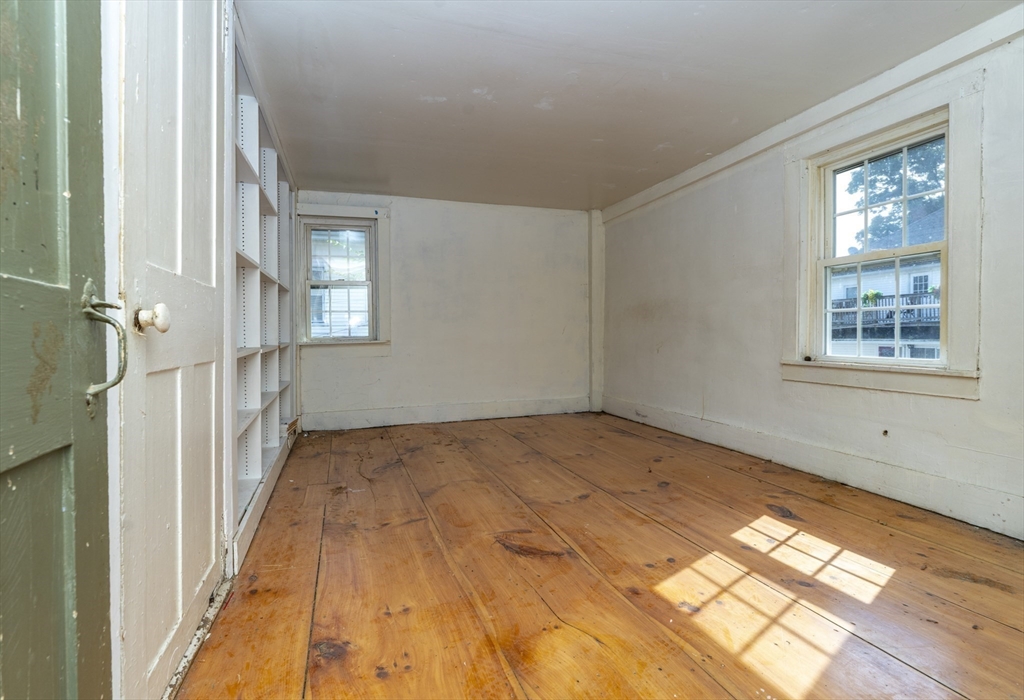 6 Spring St, Amesbury, MA Photo #21