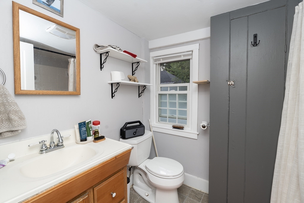6 Spring St, Amesbury, MA Photo #13