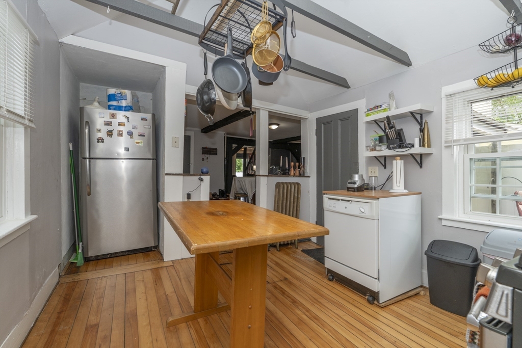6 Spring St