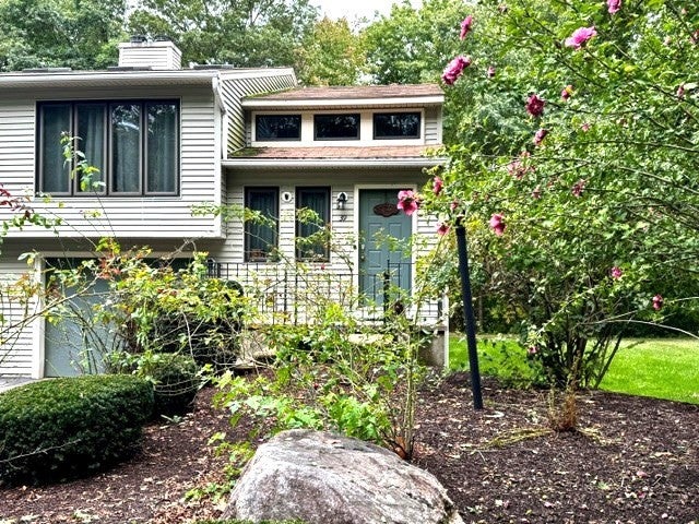 Photo of 39 Nottingham Road, Grafton, MA