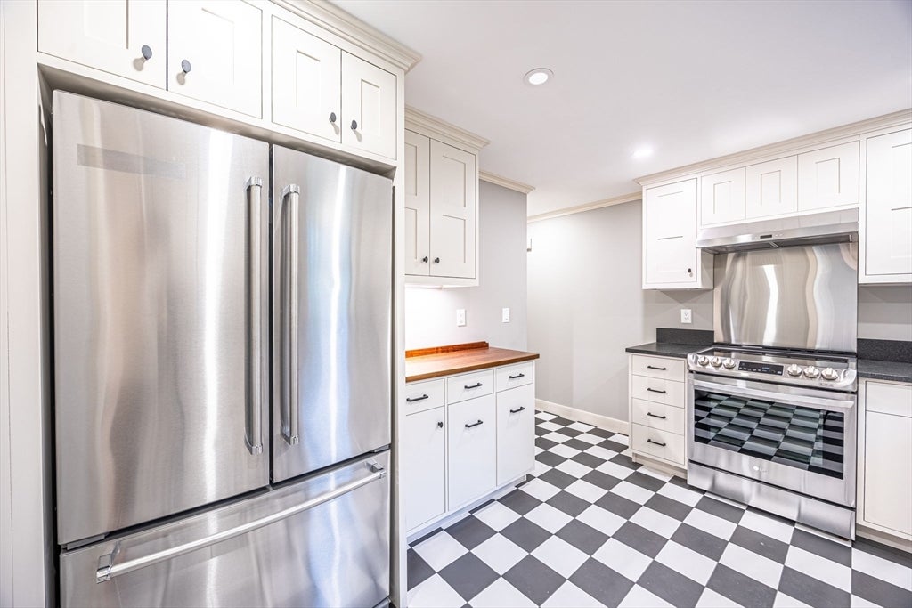 85 Woodland Rd, Boston, MA, 85 Woodland Rd, Boston, MA Photo #2