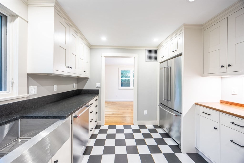 85 Woodland Rd, Boston, MA, 85 Woodland Rd, Boston, MA Photo #5